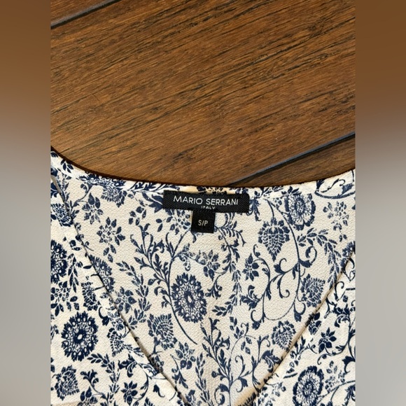 Mario Serrani Navy and Cream Floral Swim cover size Small - Picture 4 of 7